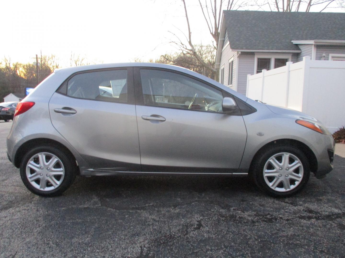 2012 SILVER Mazda MAZDA2 (JM1DE1KZ3C0) , AUTOMATIC transmission, located at 540a Delsea Drive, Sewell, NJ, 08080, (856) 589-6888, 39.752560, -75.111206 - Photo#8